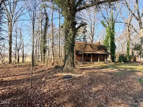 6998 Us 421 S Bear Creek NC 27207
