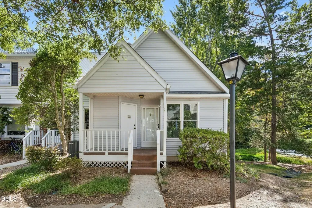 128 St Andrews Lane Chapel Hill NC 27517
