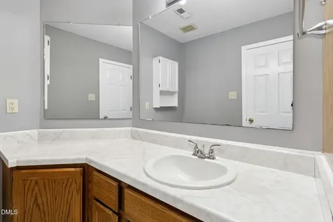 128 St Andrews Lane Chapel Hill NC 27517