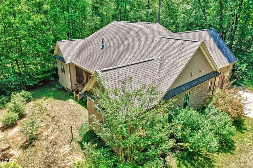 121 Freedom Trail Chapel Hill NC 27516