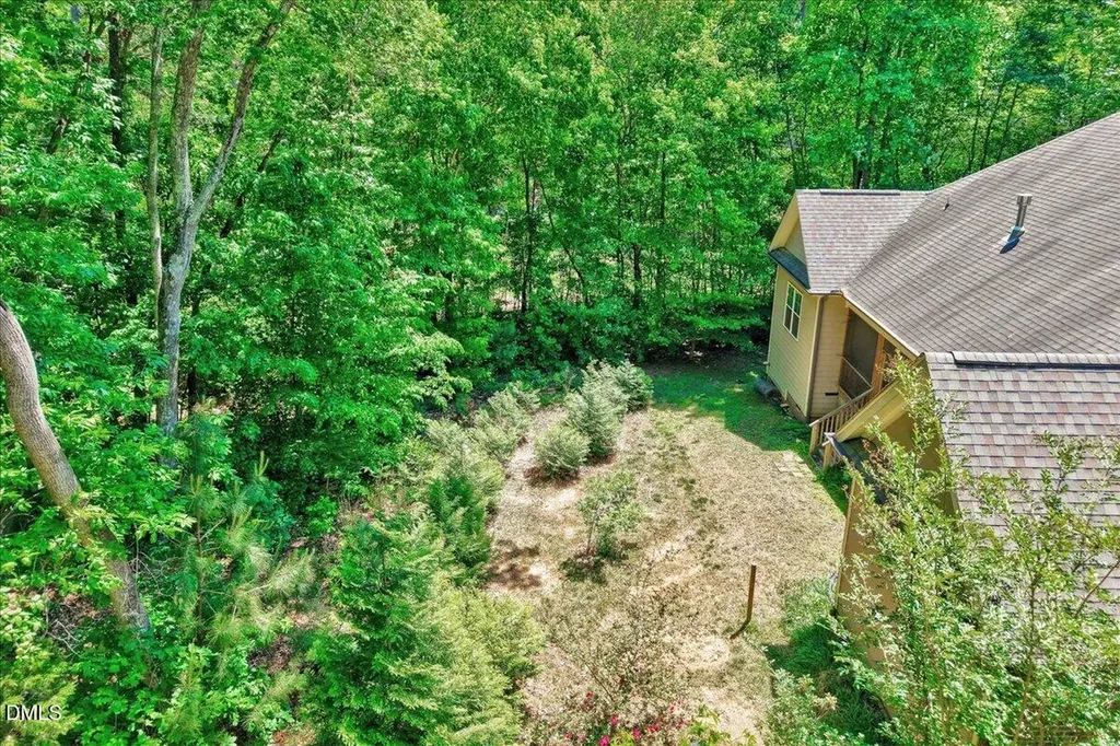 121 Freedom Trail Chapel Hill NC 27516