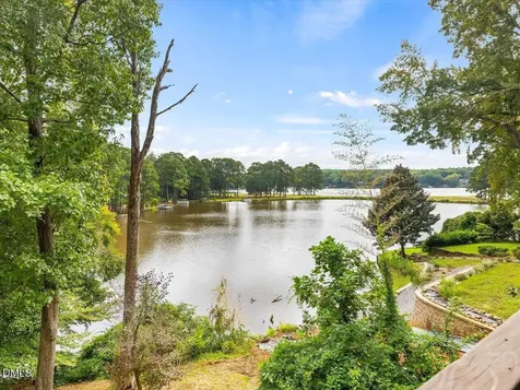 275 Lake Point Sanford NC 27332