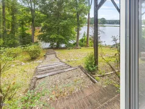 275 Lake Point Sanford NC 27332