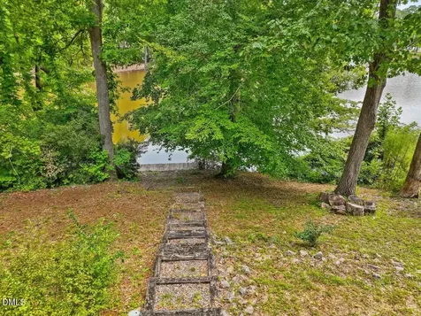 275 Lake Point Sanford NC 27332