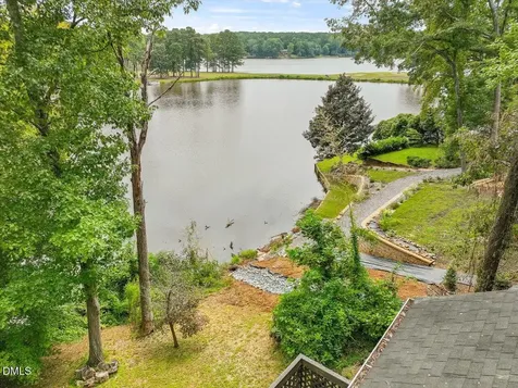 275 Lake Point Sanford NC 27332