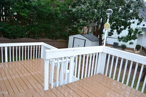 104 Ayelsford Drive Cary NC 27518