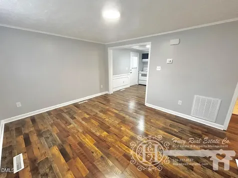201 E Gilbreath Street Graham NC 27253
