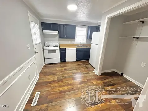 201 E Gilbreath Street Graham NC 27253