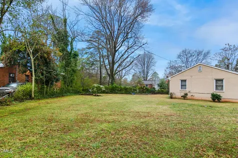404 Lamont Street Raleigh NC 27610