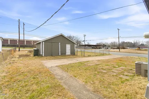 1401 Ashe Street Burlington NC 27217