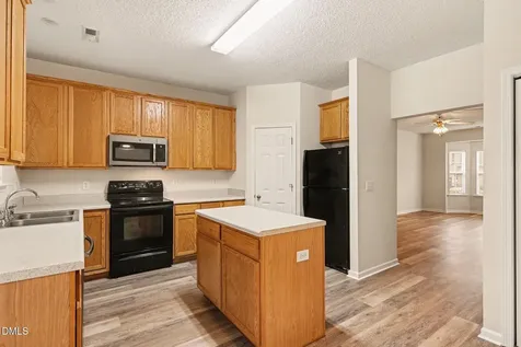 10947 Pendragon Place Raleigh NC 27614