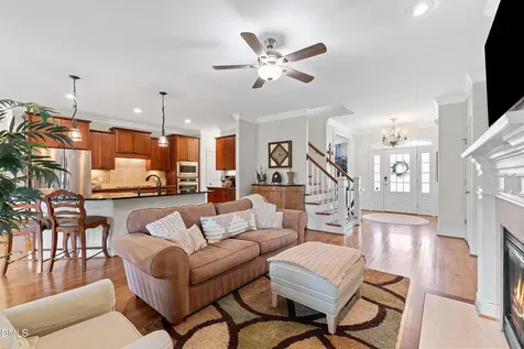 14 Grandwood Circle Durham NC 27712