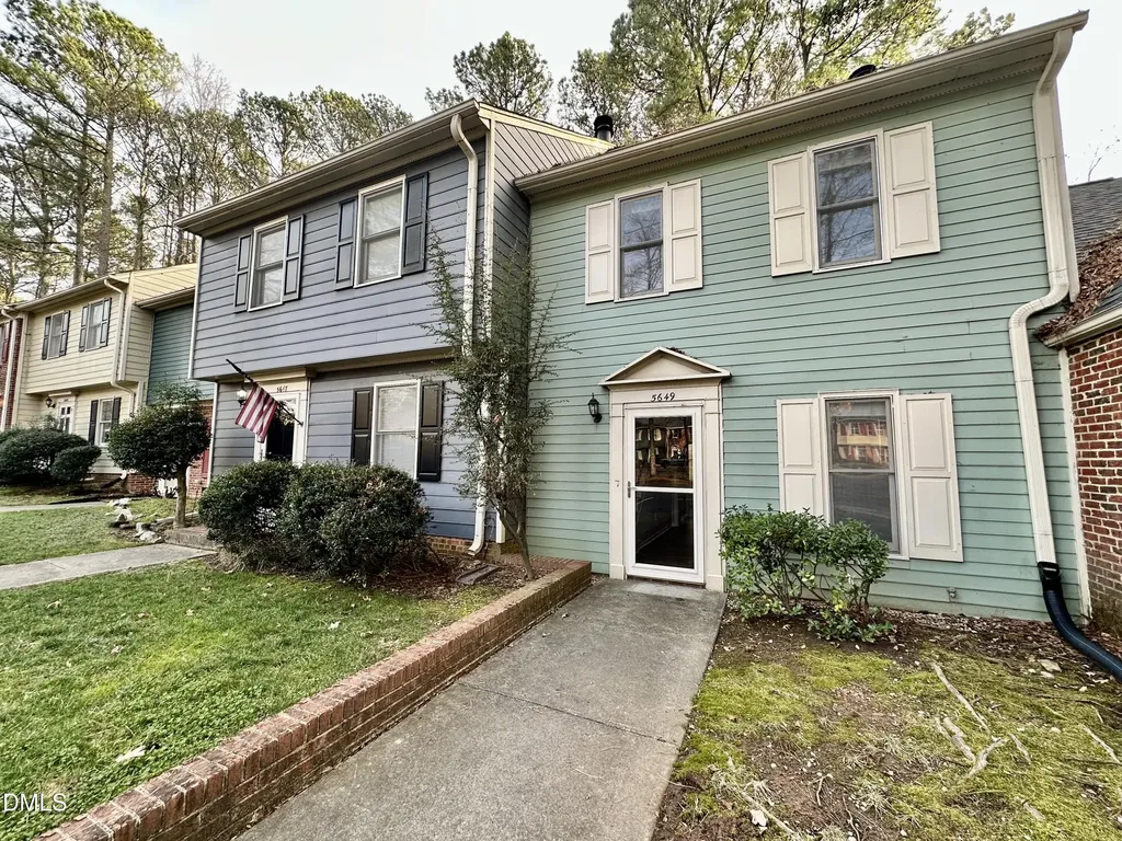 5649 Hamstead Crossing Raleigh NC 27612