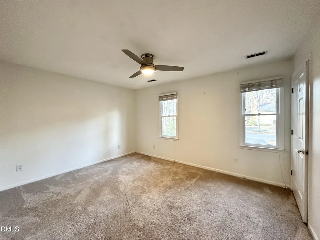 5649 Hamstead Crossing Raleigh NC 27612