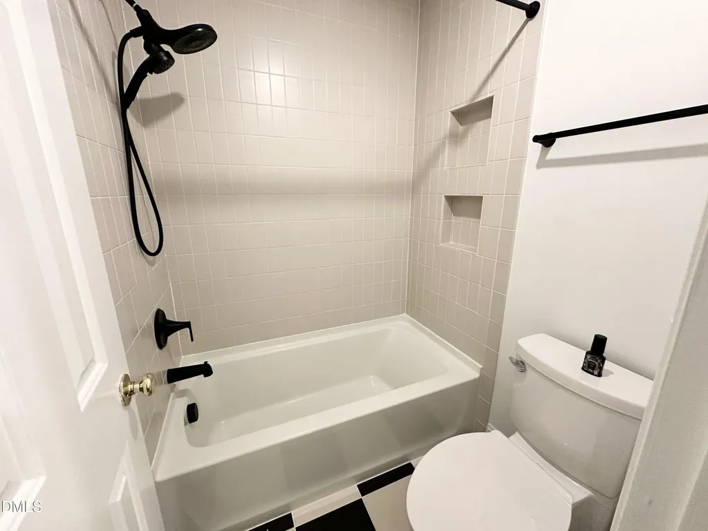 5649 Hamstead Crossing Raleigh NC 27612