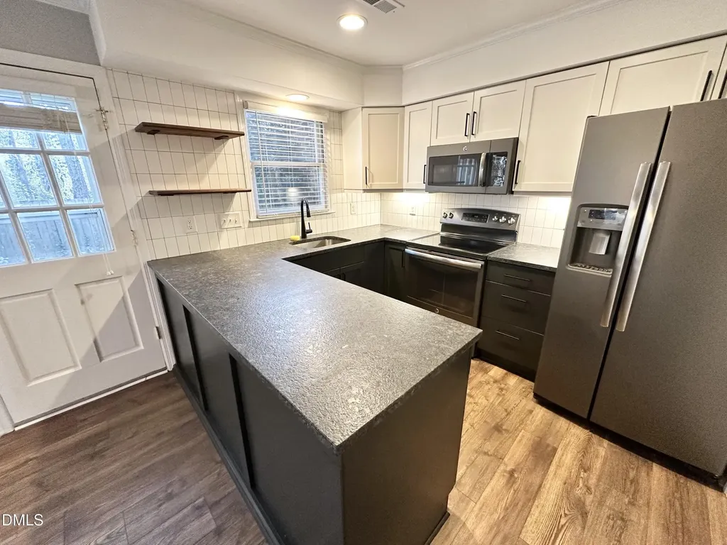 5649 Hamstead Crossing Raleigh NC 27612