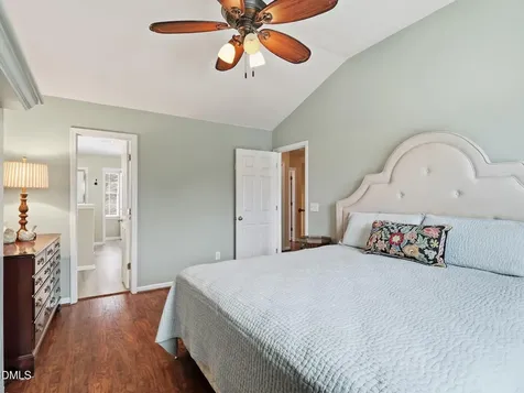 300 Nottinghill Walk Apex NC 27502