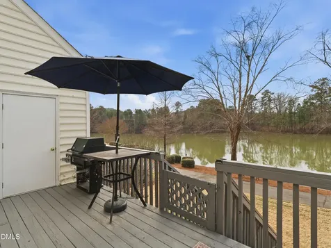 300 Nottinghill Walk Apex NC 27502