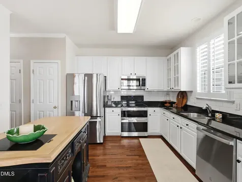 300 Nottinghill Walk Apex NC 27502