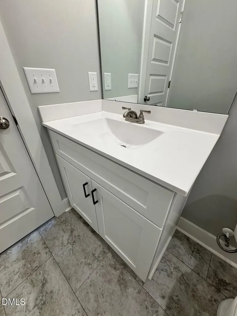 102 Lynn Lane Selma NC 27576