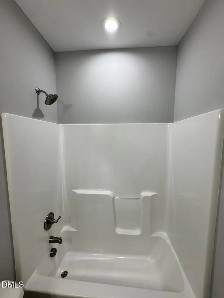 102 Lynn Lane Selma NC 27576