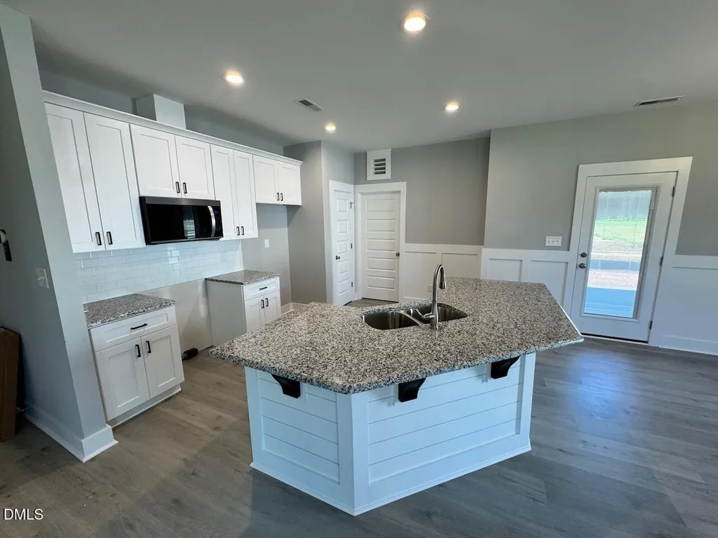 102 Lynn Lane Selma NC 27576
