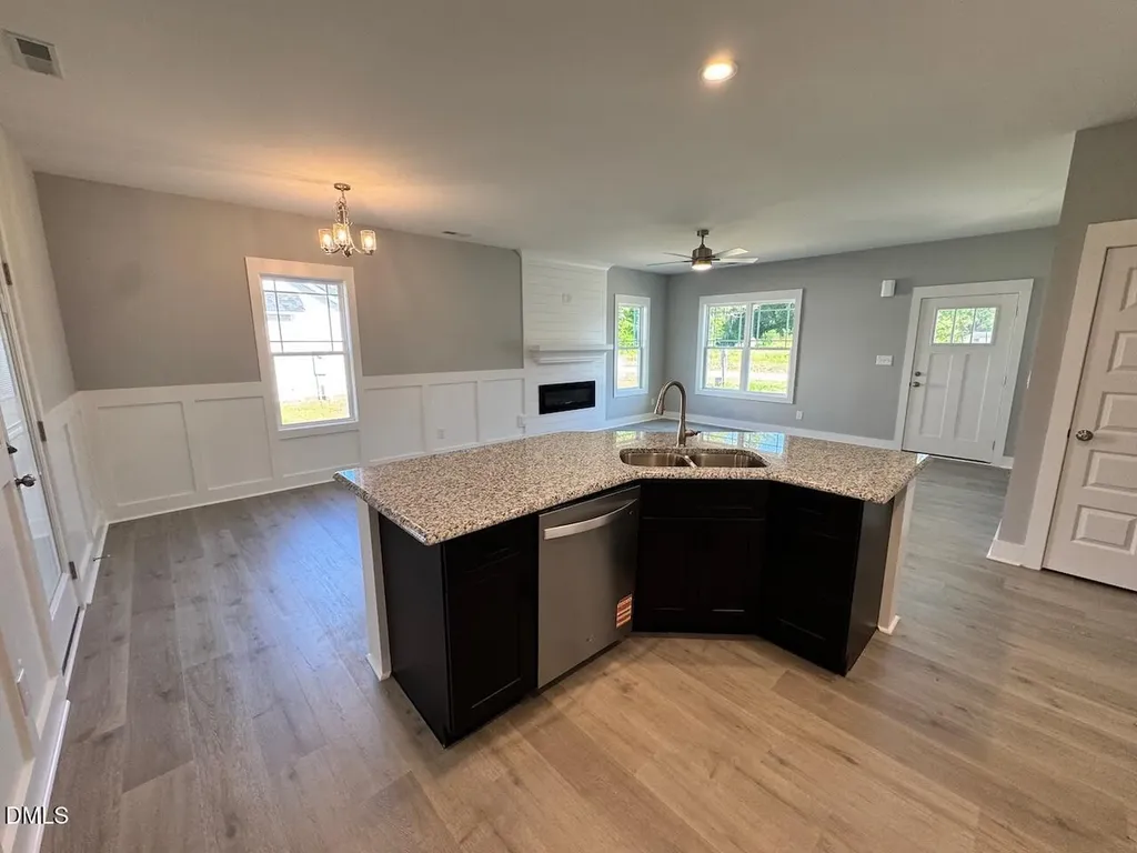 102 Lynn Lane Selma NC 27576