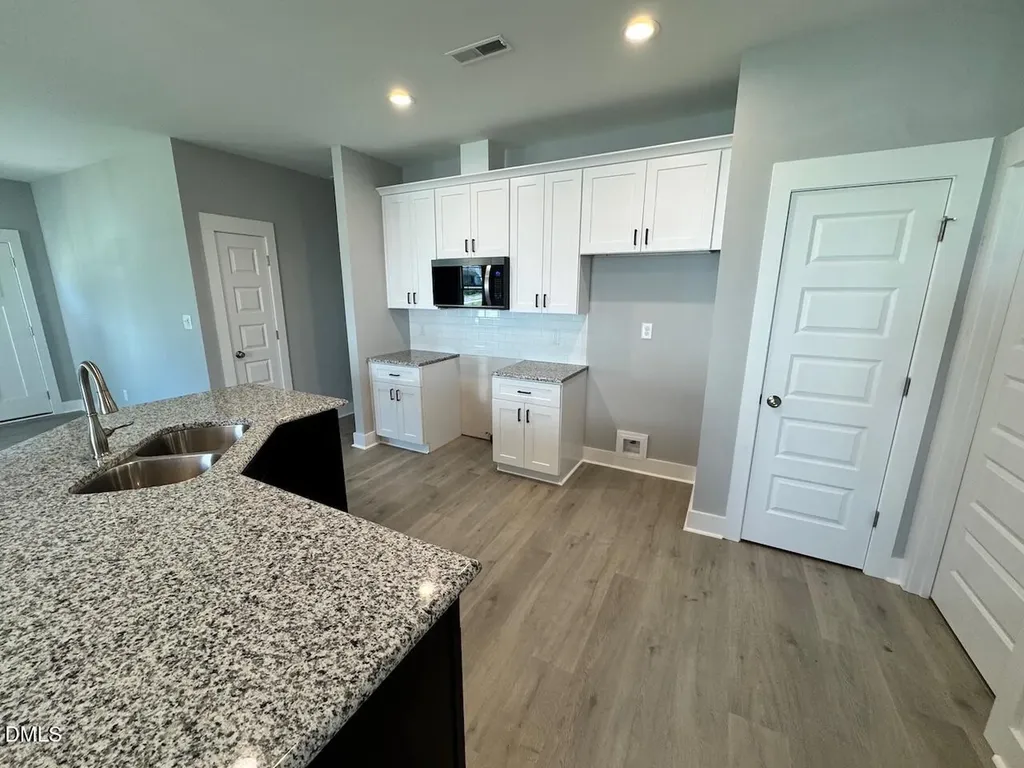 102 Lynn Lane Selma NC 27576