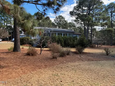 106 Sandham Court West End NC 27376
