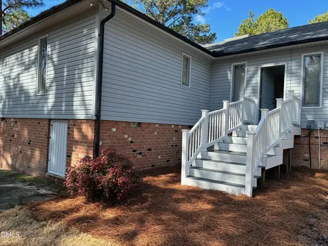 106 Sandham Court West End NC 27376