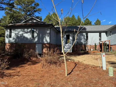 106 Sandham Court West End NC 27376