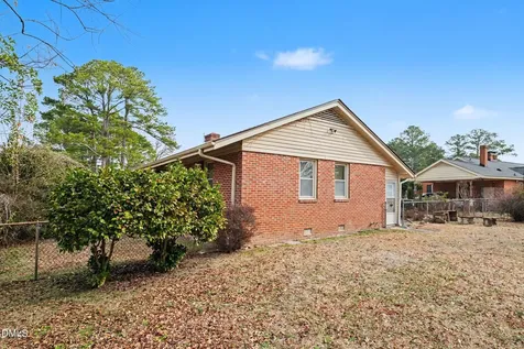 1802 E Pine Street Goldsboro NC 27530