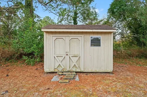 1802 E Pine Street Goldsboro NC 27530
