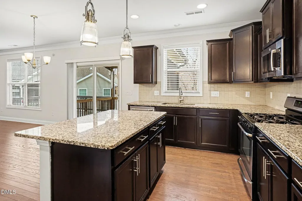 91 Stratford Lane Clayton NC 27527