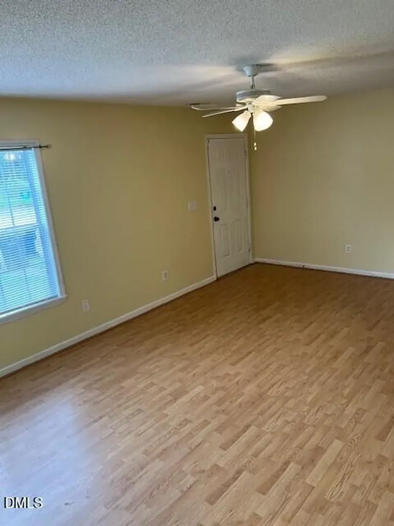 5513 Bringle Court Raleigh NC 27610