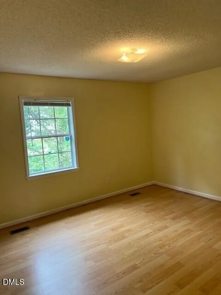 5513 Bringle Court Raleigh NC 27610