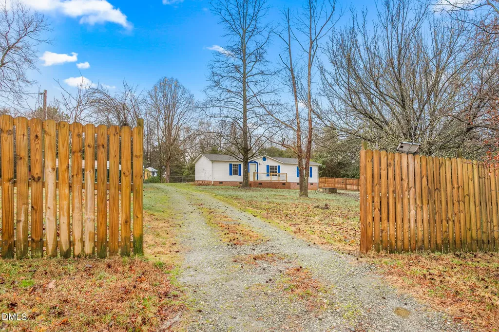 7921 Pegg Neave Road Snow Camp NC 27349