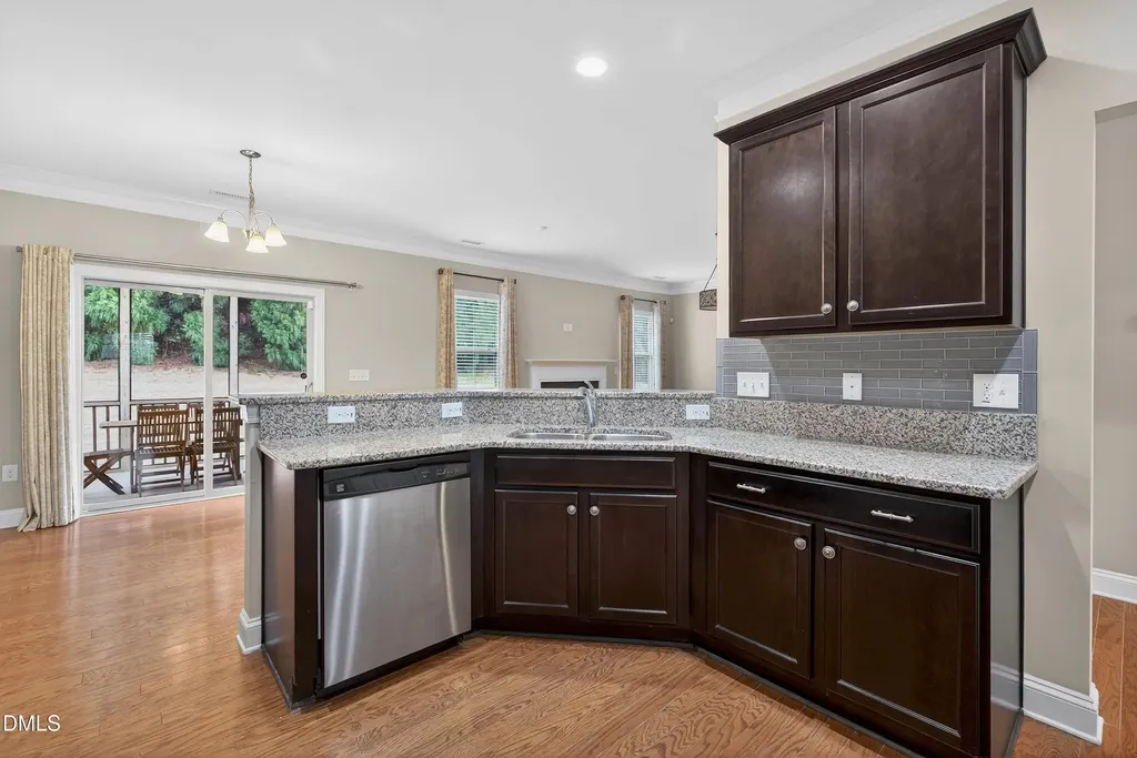 82 Kenilworth Street Clayton NC 27527