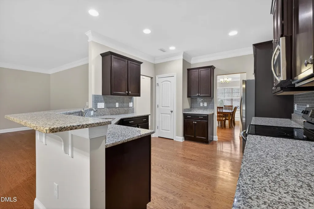 82 Kenilworth Street Clayton NC 27527