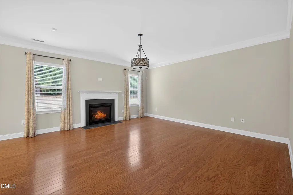 82 Kenilworth Street Clayton NC 27527