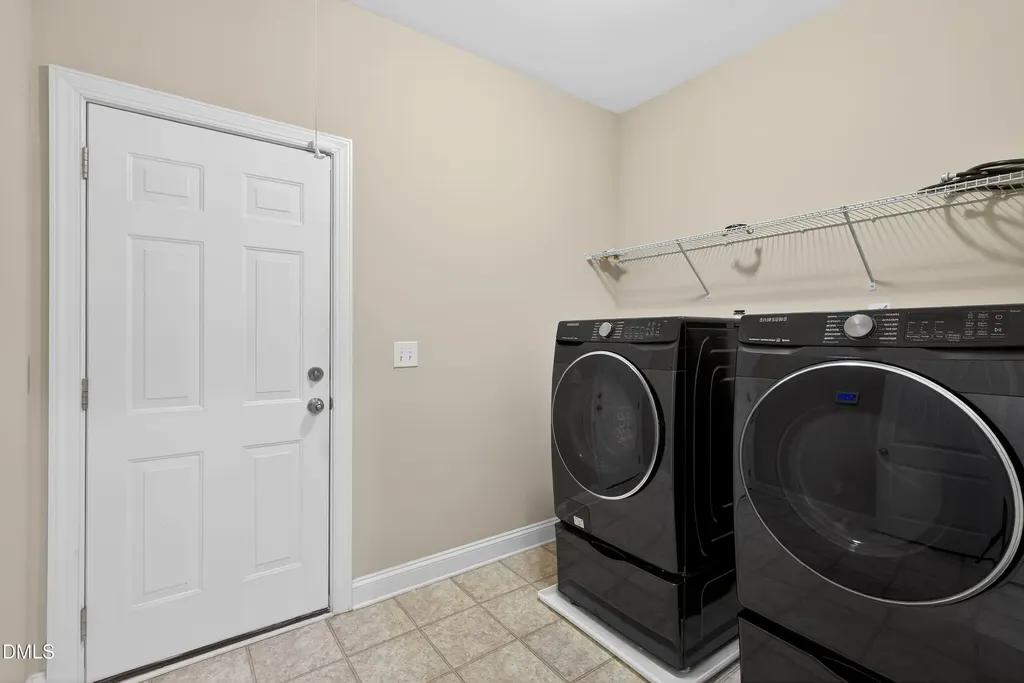 82 Kenilworth Street Clayton NC 27527