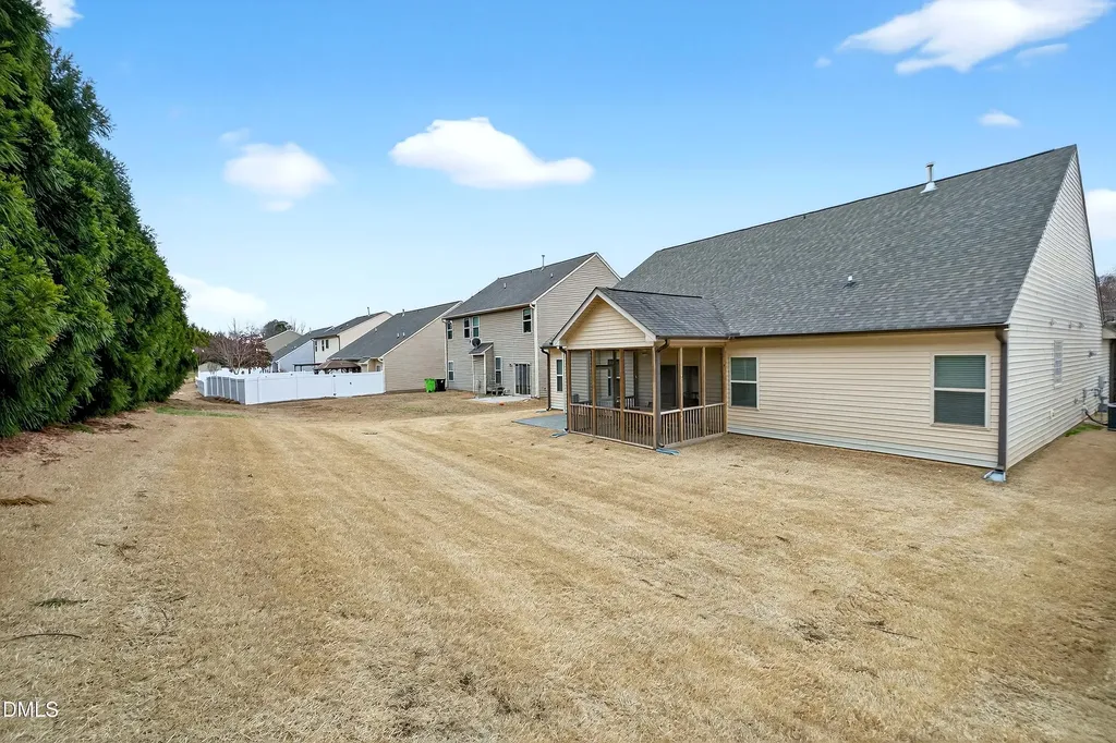 82 Kenilworth Street Clayton NC 27527