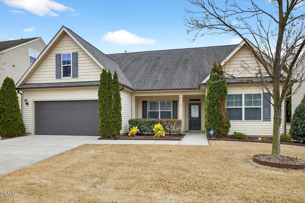 82 Kenilworth Street Clayton NC 27527