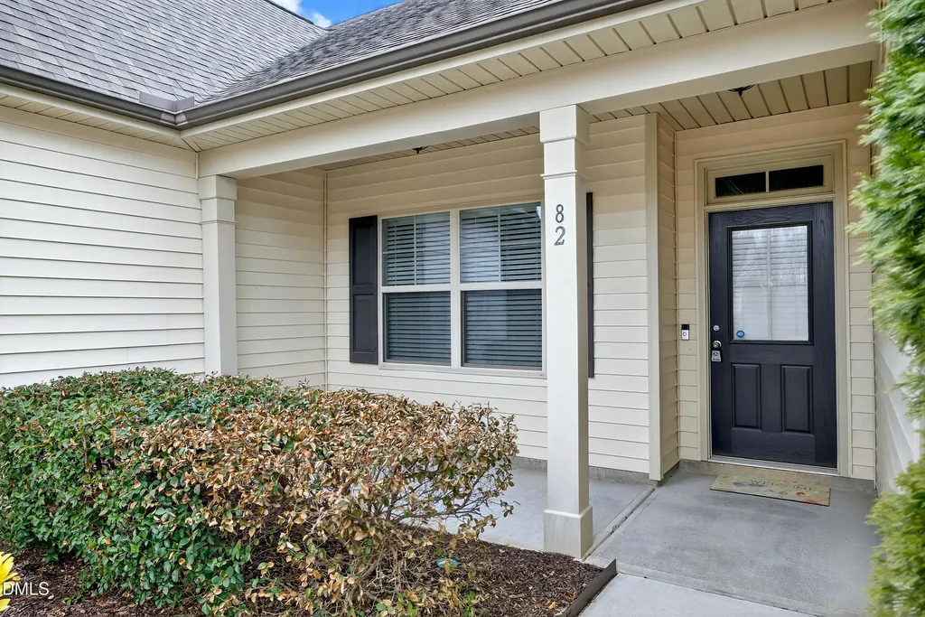 82 Kenilworth Street Clayton NC 27527