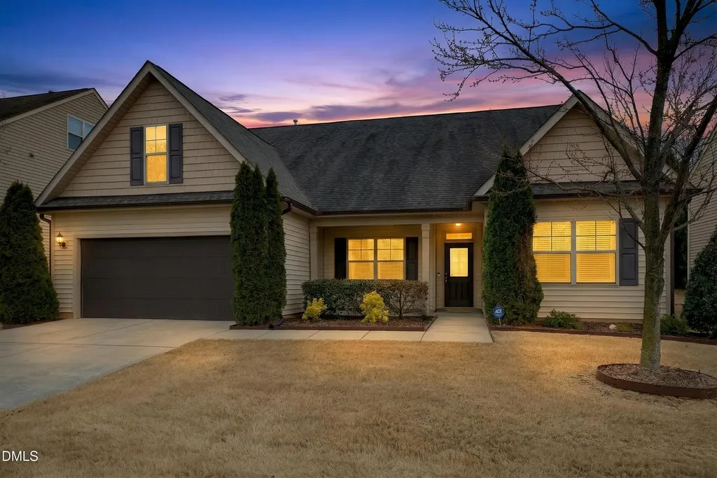 82 Kenilworth Street Clayton NC 27527