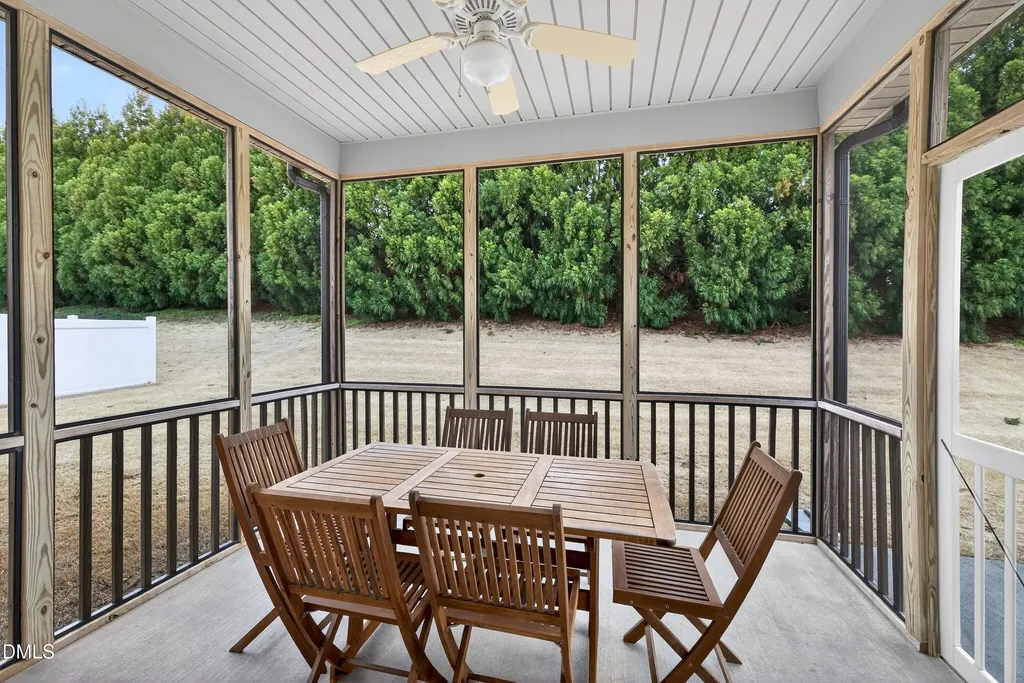 82 Kenilworth Street Clayton NC 27527