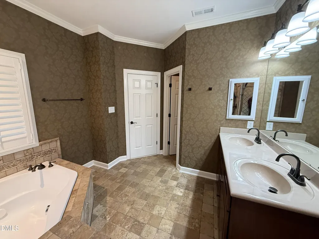 3647 Edgemont Drive Raleigh NC 27612