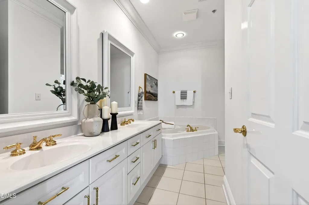 2813 Market Bridge Lane Raleigh NC 27608