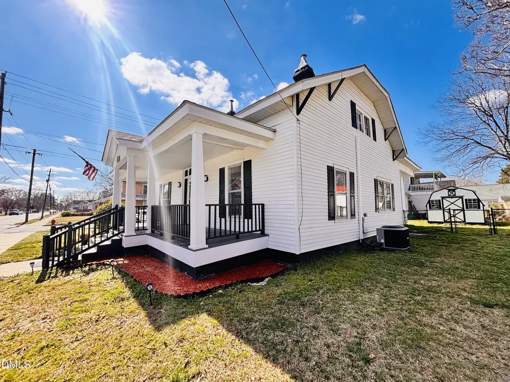 201 N Massey Street Selma NC 27576