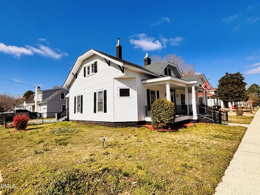 201 N Massey Street Selma NC 27576